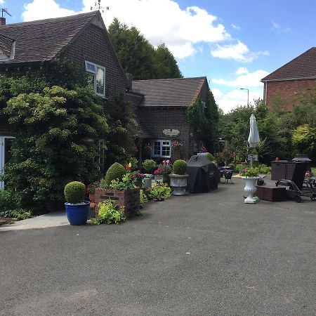 The Chestnuts Guest House Atherstone Bagian luar foto