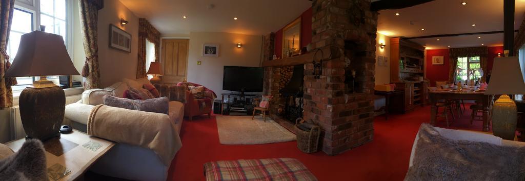 The Chestnuts Guest House Atherstone Bagian luar foto